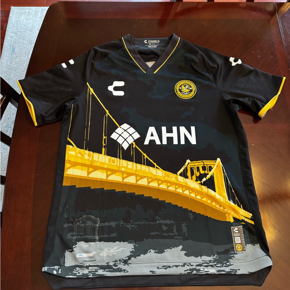 Charly Black and Yellow Graphic Jersey